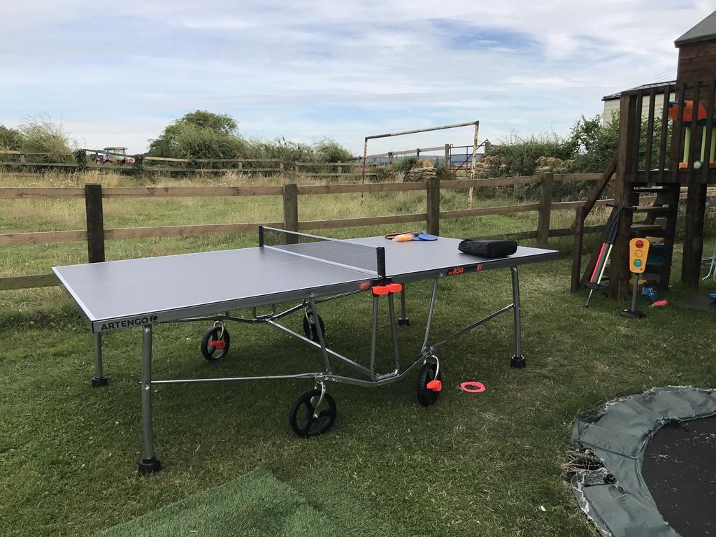 Rew Farm Country & Equestrian Accommodation - Sunrise Lodge Melksham Exteriör bild